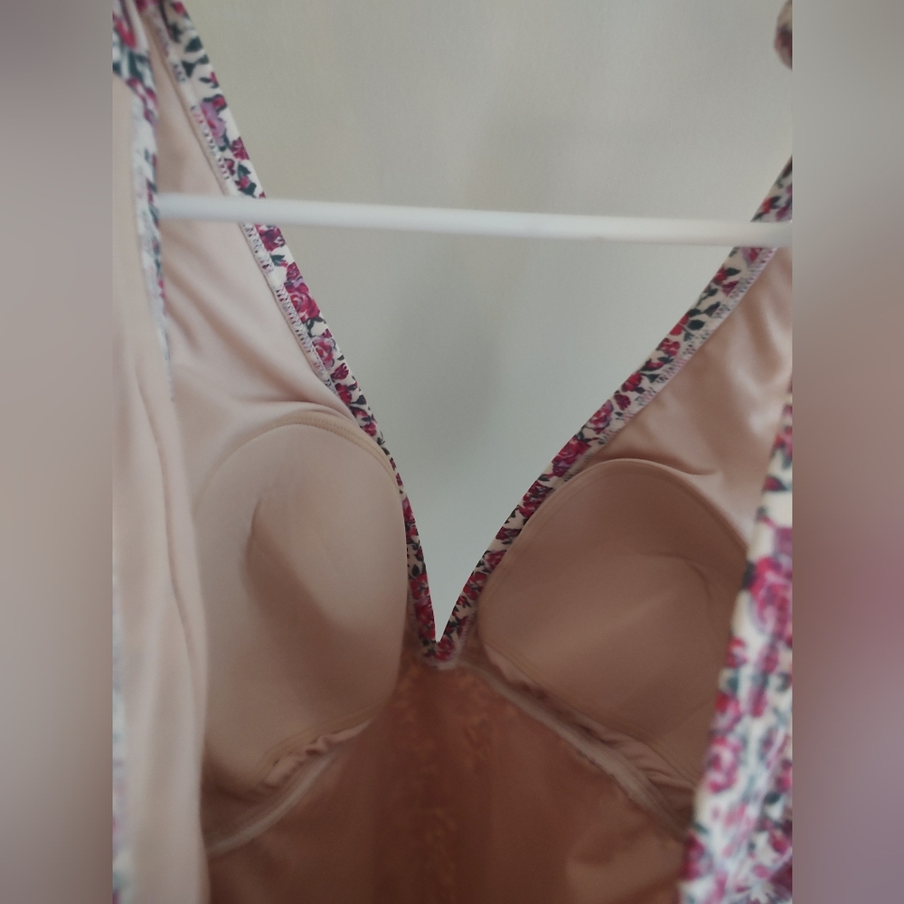 Kona Sol Floral One Piece - worn once - Picture 6 of 6